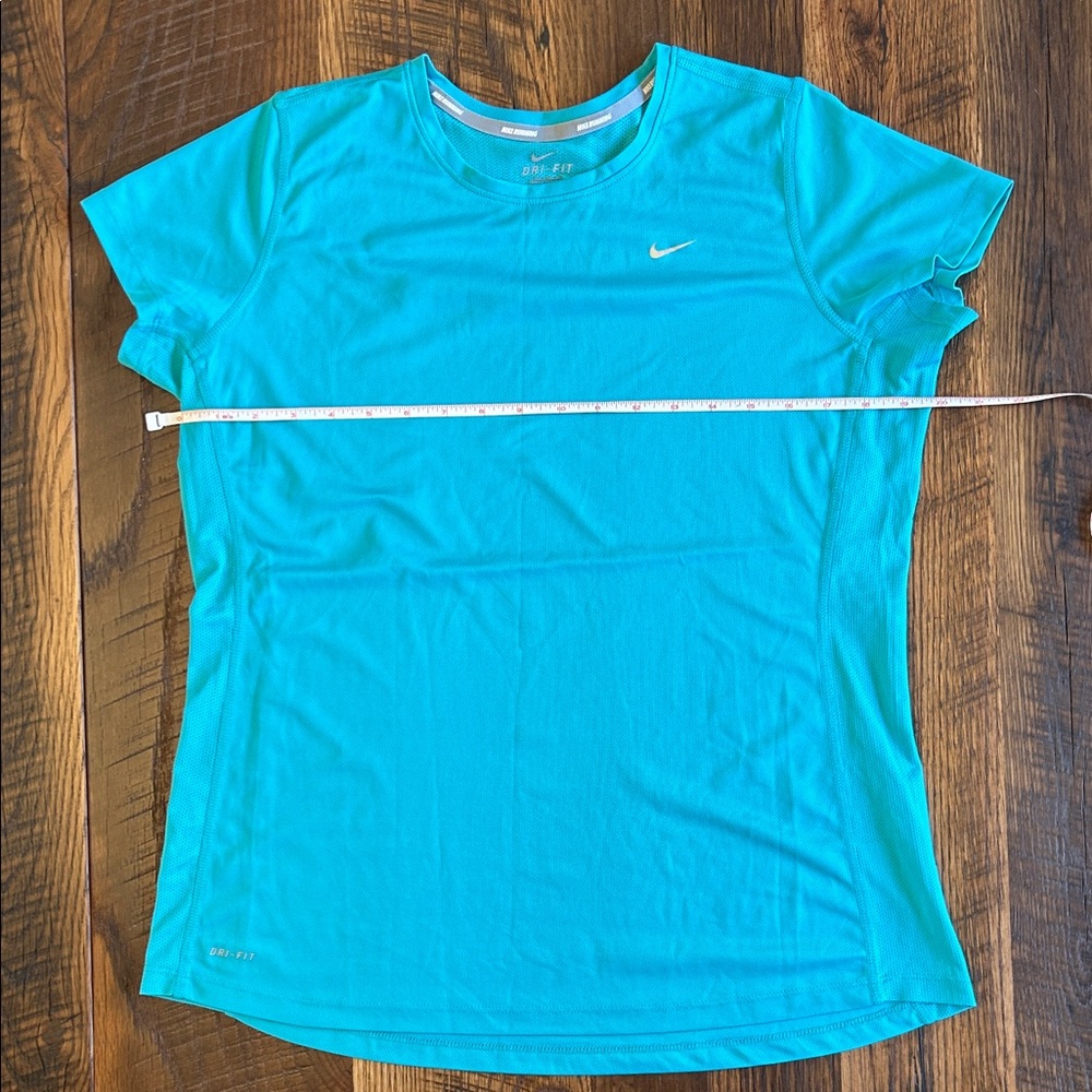Nike Women's Aqua Short Sleeve Tee